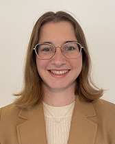 Erika Exton headshot